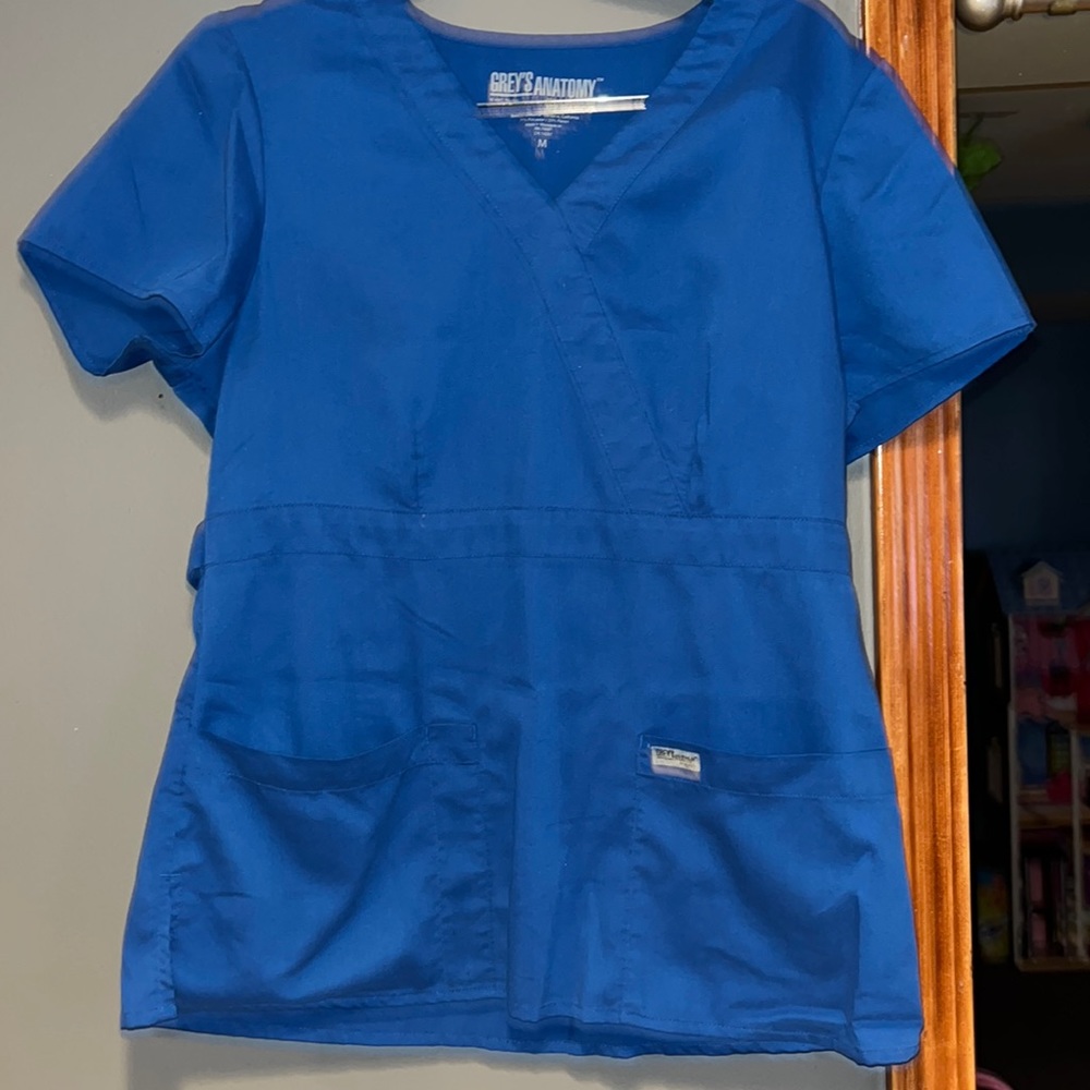 Grey’s Anatomy blue short sleeves top size medium